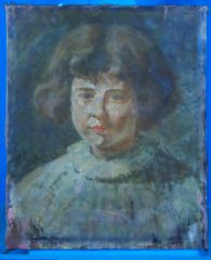 Retrato de niña, registro fotográfico en luz ultravioleta